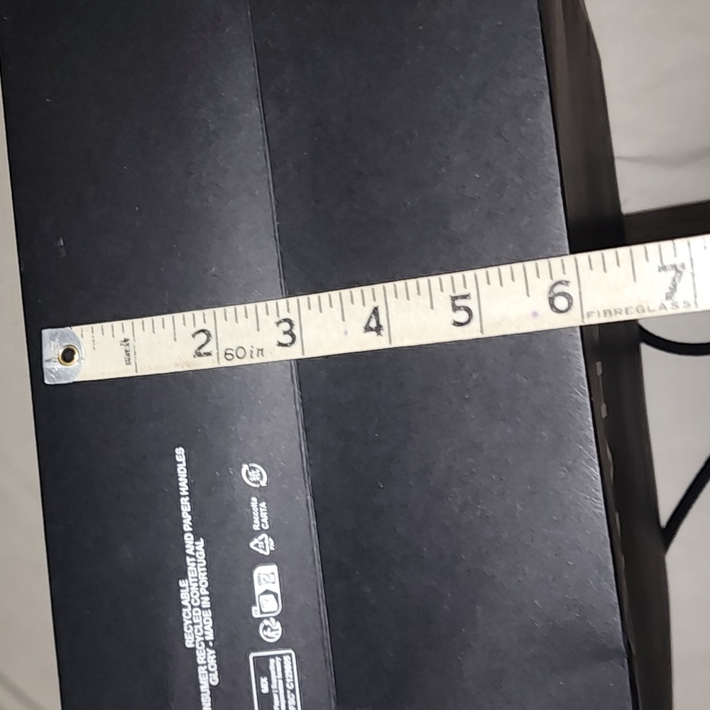 CHANEL Elegant Black Packaging Set - Picture 9 of 15